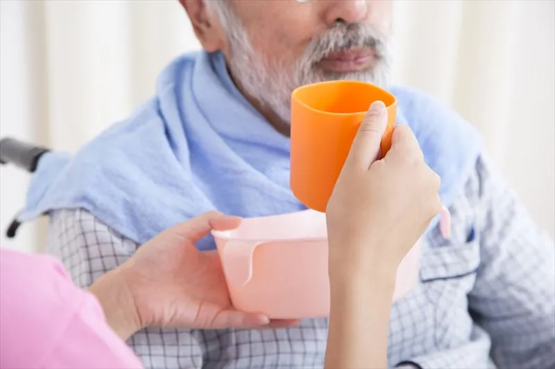 口腔ケアの流れとは